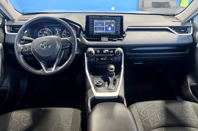 Toyota RAV4 Vehicle Full-screen Gallery Image 20