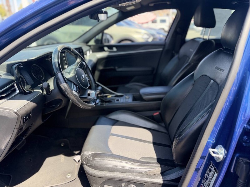 Kia K5 Vehicle Full-screen Gallery Image 20