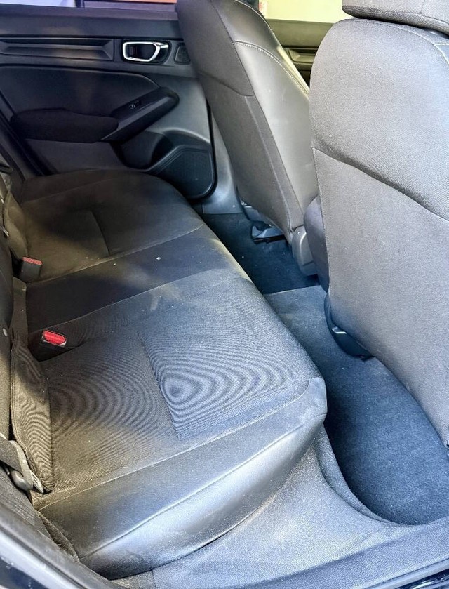 Honda Civic Hatchback Vehicle Full-screen Gallery Image 19