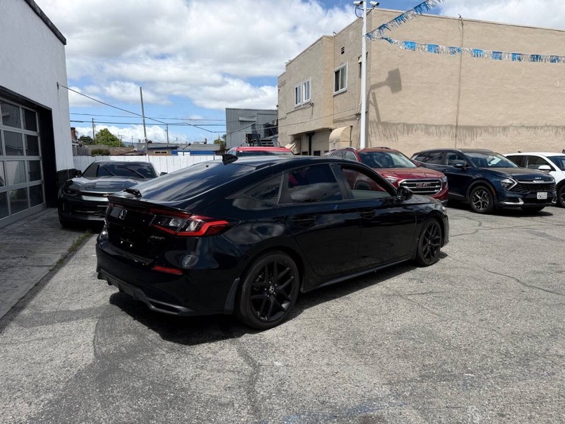 Honda Civic Hatchback Vehicle Full-screen Gallery Image 06