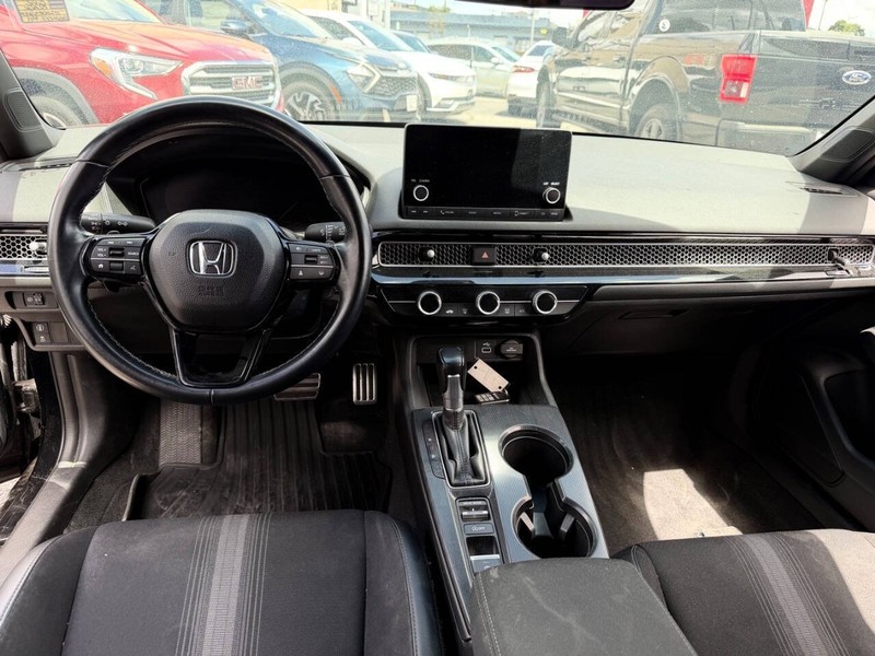 Honda Civic Hatchback Vehicle Full-screen Gallery Image 12