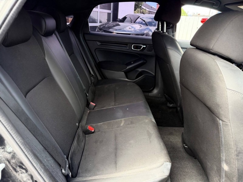 Honda Civic Hatchback Vehicle Full-screen Gallery Image 13