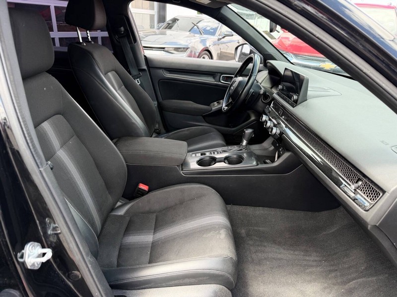 Honda Civic Hatchback Vehicle Full-screen Gallery Image 14