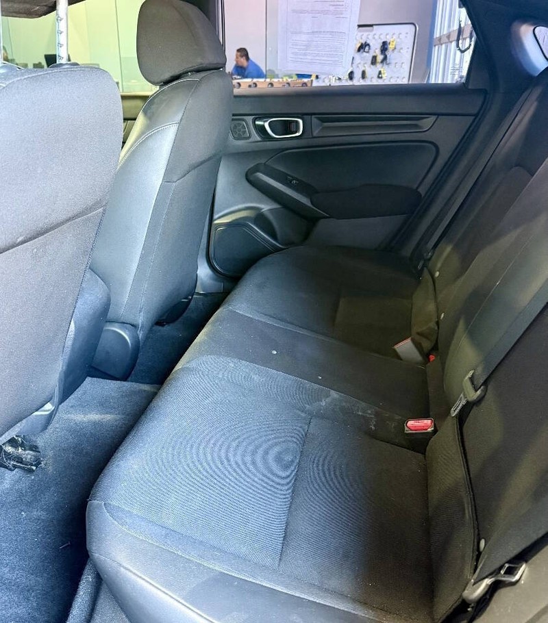 Honda Civic Hatchback Vehicle Full-screen Gallery Image 18