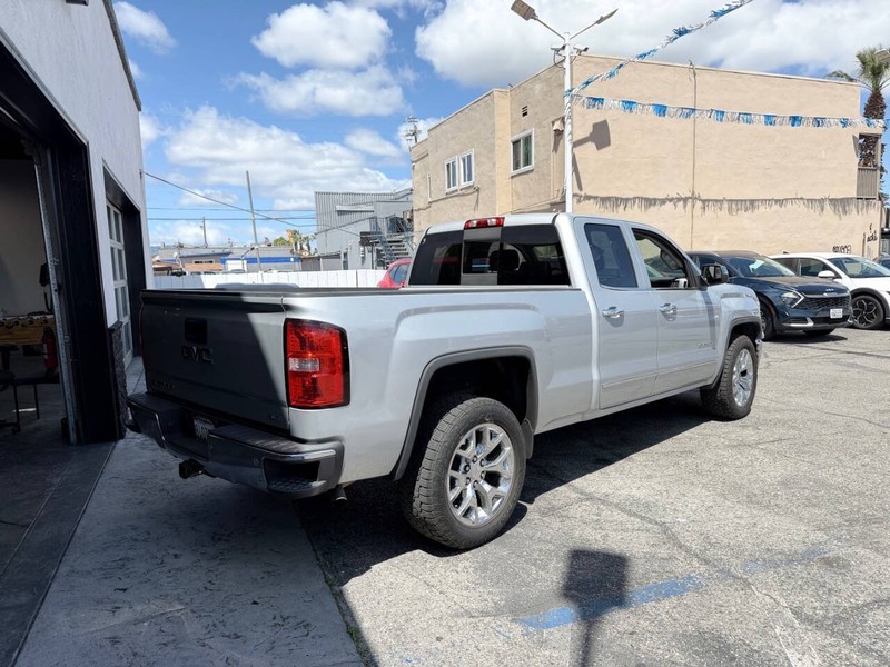 GMC Sierra 1500 Vehicle Full-screen Gallery Image 05