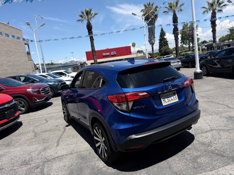 Honda HR-V Vehicle Full-screen Gallery Image 08