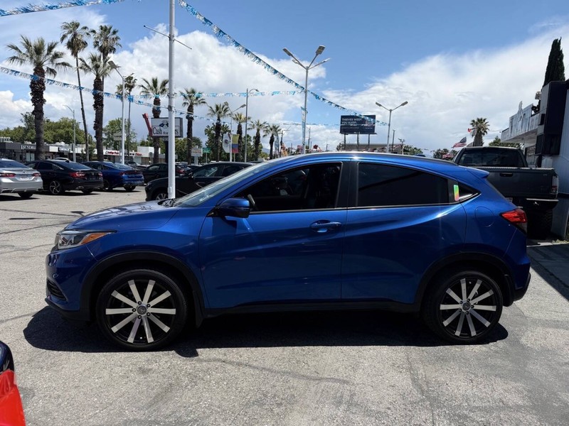 Honda HR-V Vehicle Full-screen Gallery Image 10