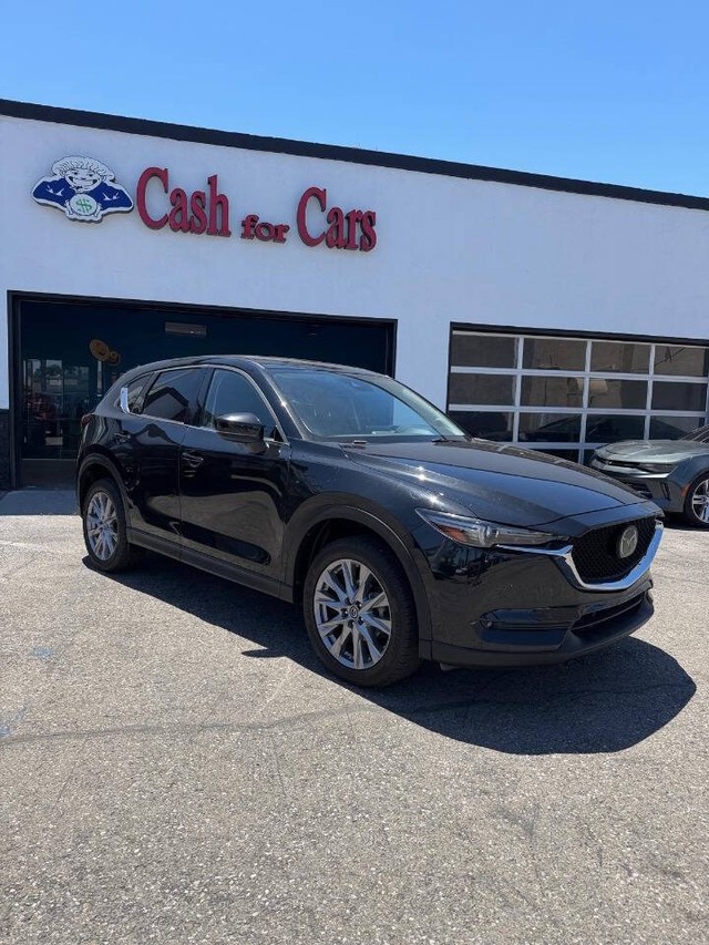 Mazda CX-5 Vehicle Full-screen Gallery Image 05