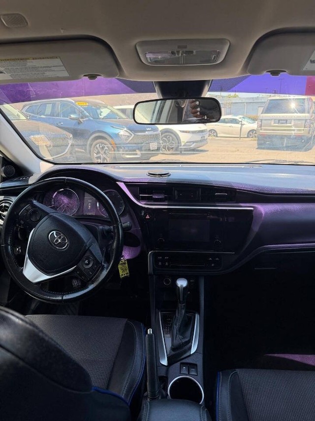Mazda CX-5 Vehicle Full-screen Gallery Image 11