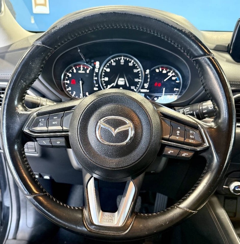 Mazda CX-5 Vehicle Full-screen Gallery Image 10