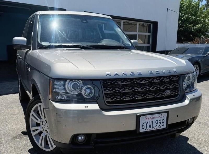 Land Rover Range Rover Vehicle Full-screen Gallery Image 03