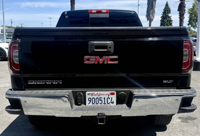 GMC Sierra 1500 Vehicle Full-screen Gallery Image 06