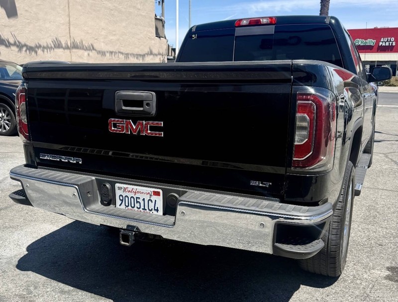GMC Sierra 1500 Vehicle Full-screen Gallery Image 08