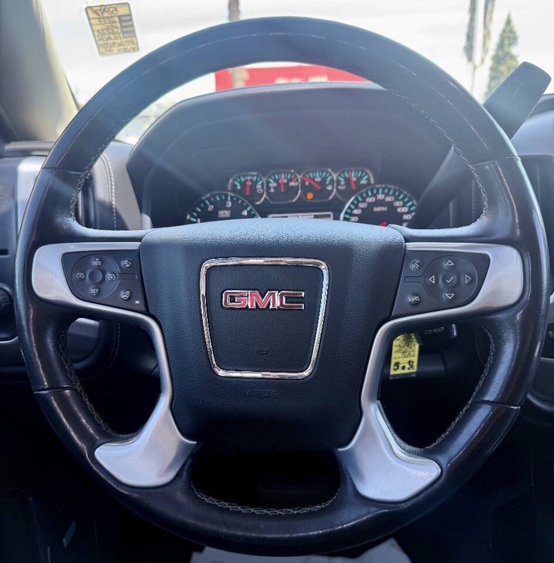 GMC Sierra 1500 Vehicle Full-screen Gallery Image 09