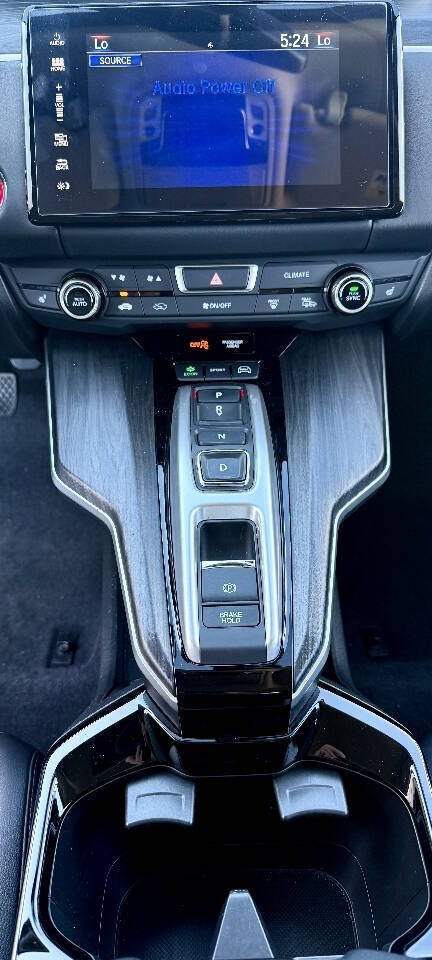 Honda Clarity Plug-In Hybrid Vehicle Full-screen Gallery Image 04