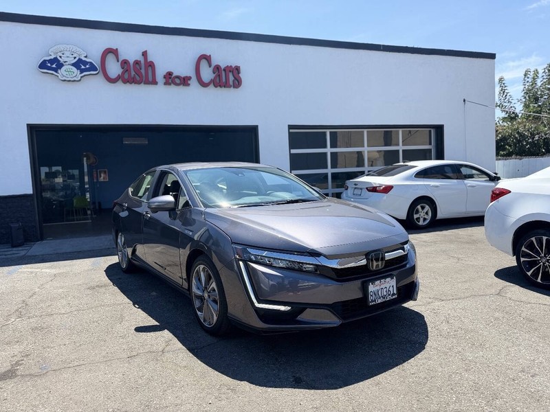 Honda Clarity Plug-In Hybrid Vehicle Full-screen Gallery Image 13