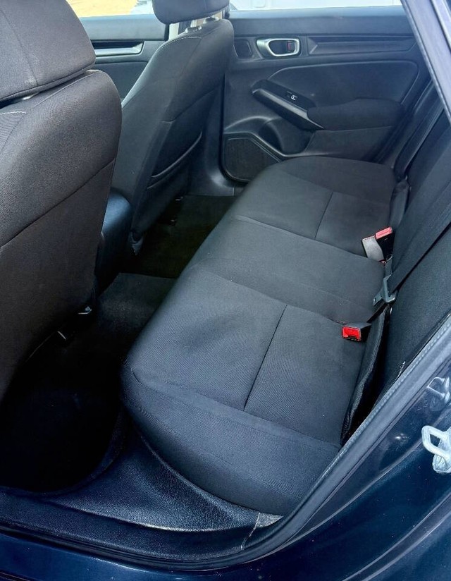 Honda Civic Sedan Vehicle Full-screen Gallery Image 16