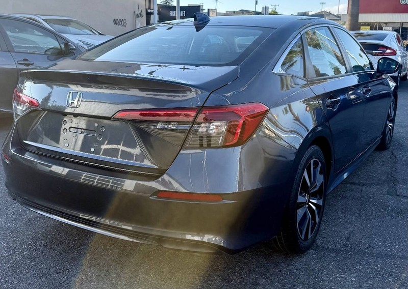 Honda Civic Sedan Vehicle Full-screen Gallery Image 09