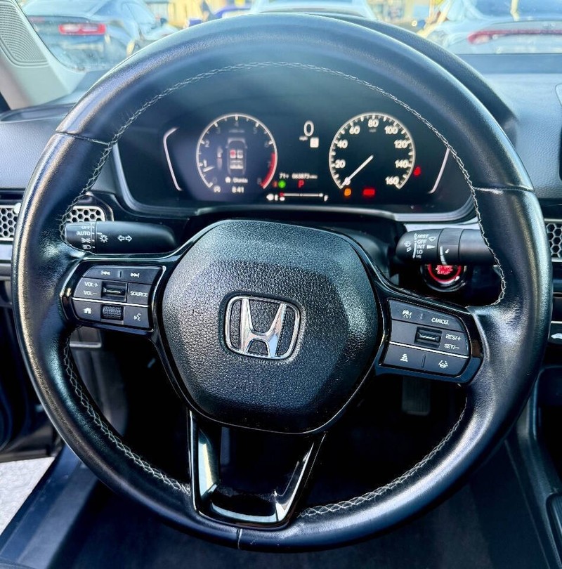 Honda Civic Sedan Vehicle Full-screen Gallery Image 10