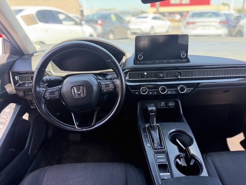 Honda Civic Sedan Vehicle Full-screen Gallery Image 11