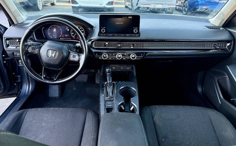 Honda Civic Sedan Vehicle Full-screen Gallery Image 12