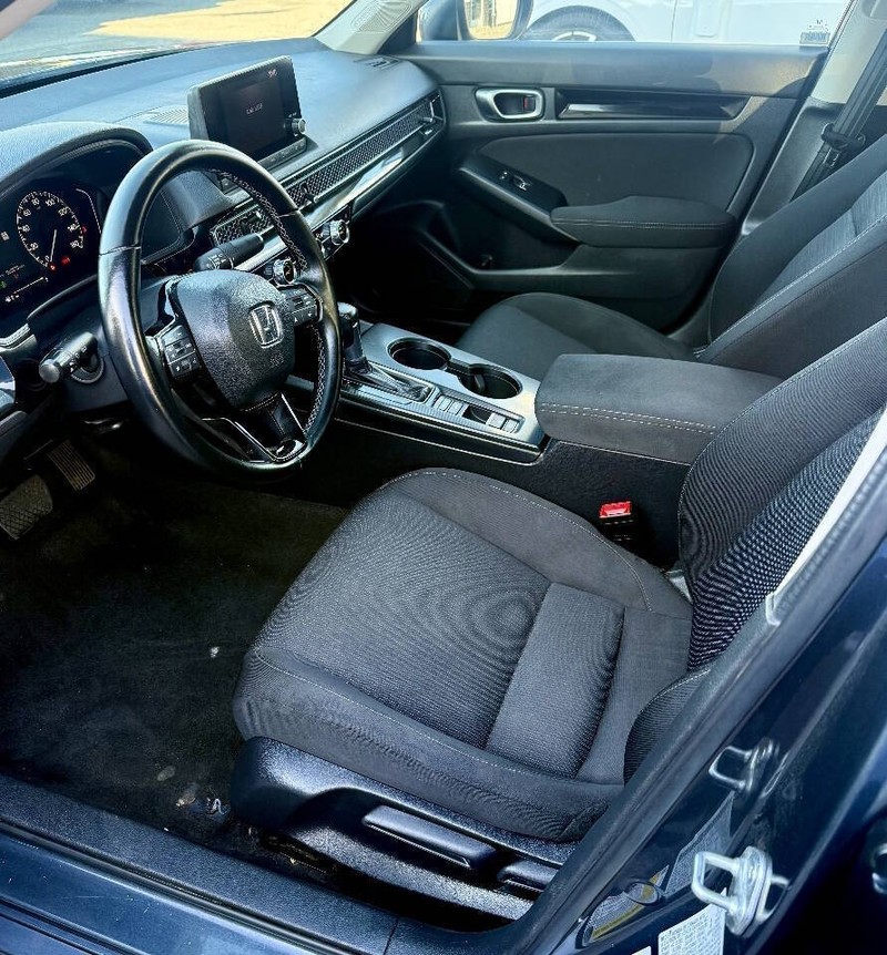 Honda Civic Sedan Vehicle Full-screen Gallery Image 14