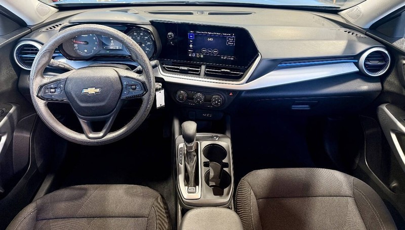 Chevrolet Trax Vehicle Full-screen Gallery Image 12