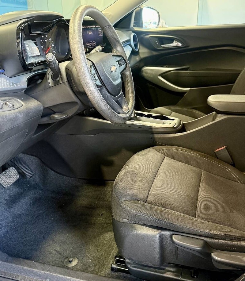 Chevrolet Trax Vehicle Full-screen Gallery Image 13