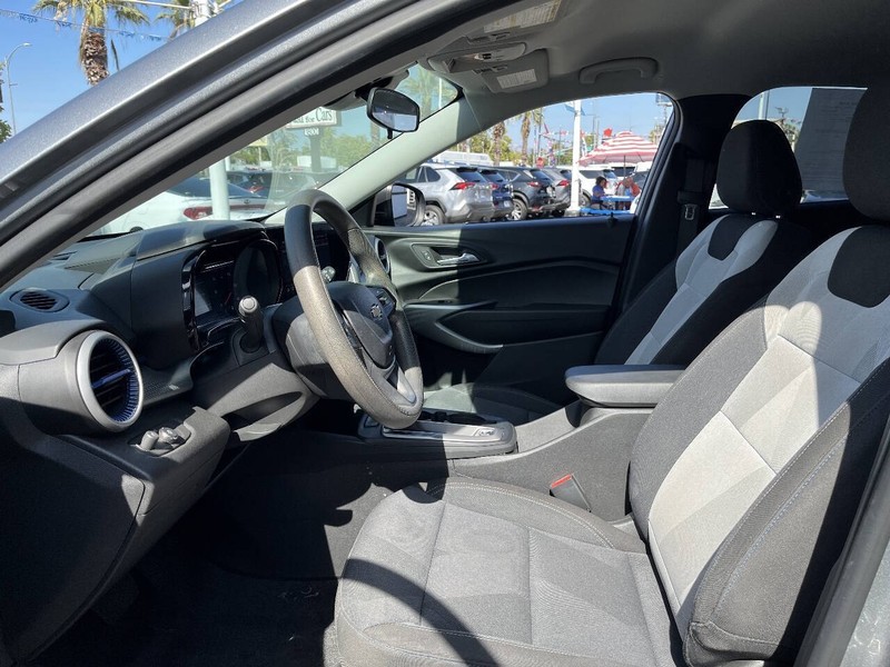 Chevrolet Trax Vehicle Full-screen Gallery Image 18