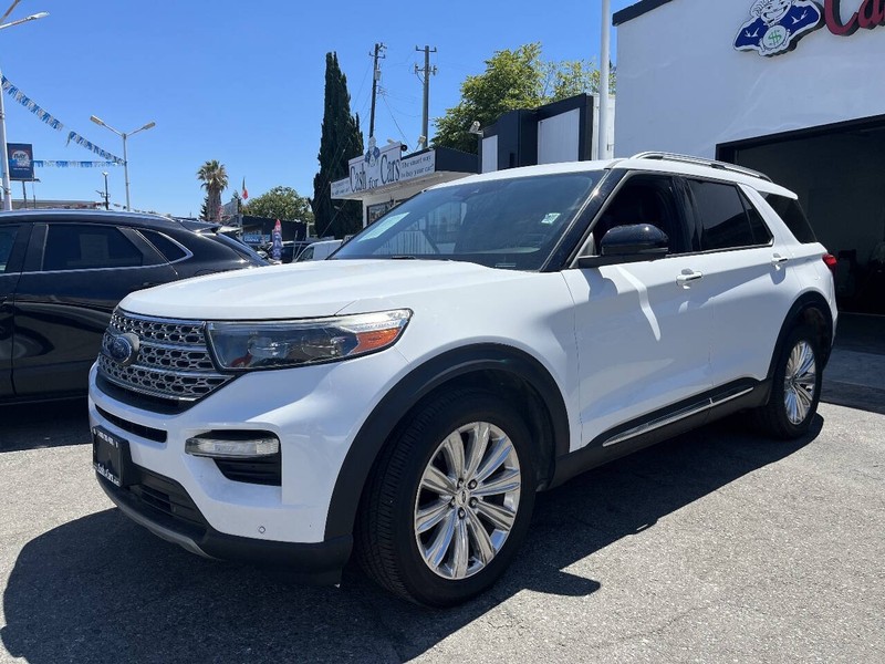 Ford Explorer Vehicle Full-screen Gallery Image 16
