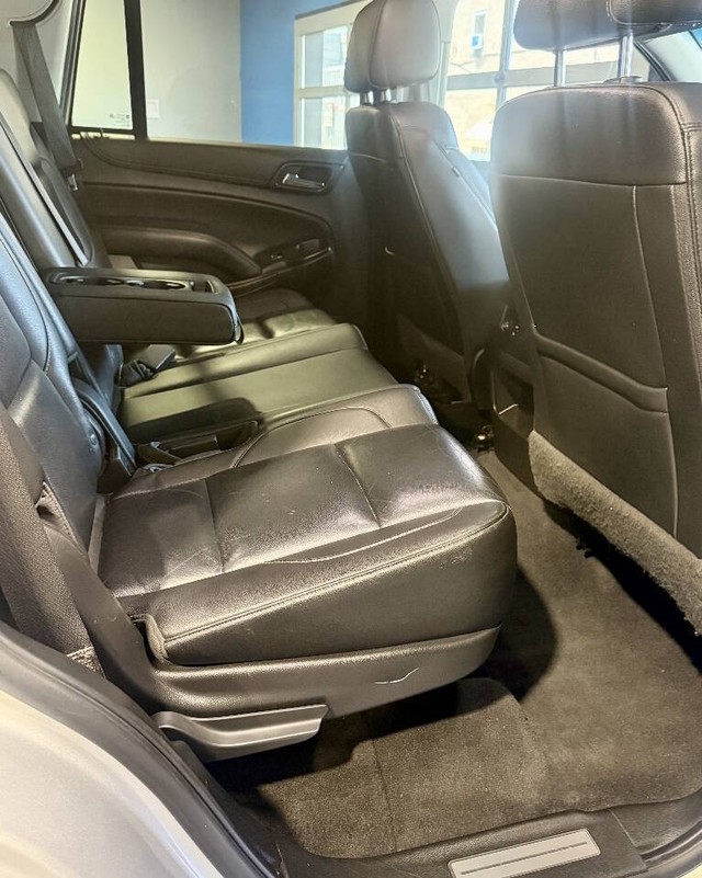 Chevrolet Tahoe Vehicle Full-screen Gallery Image 16