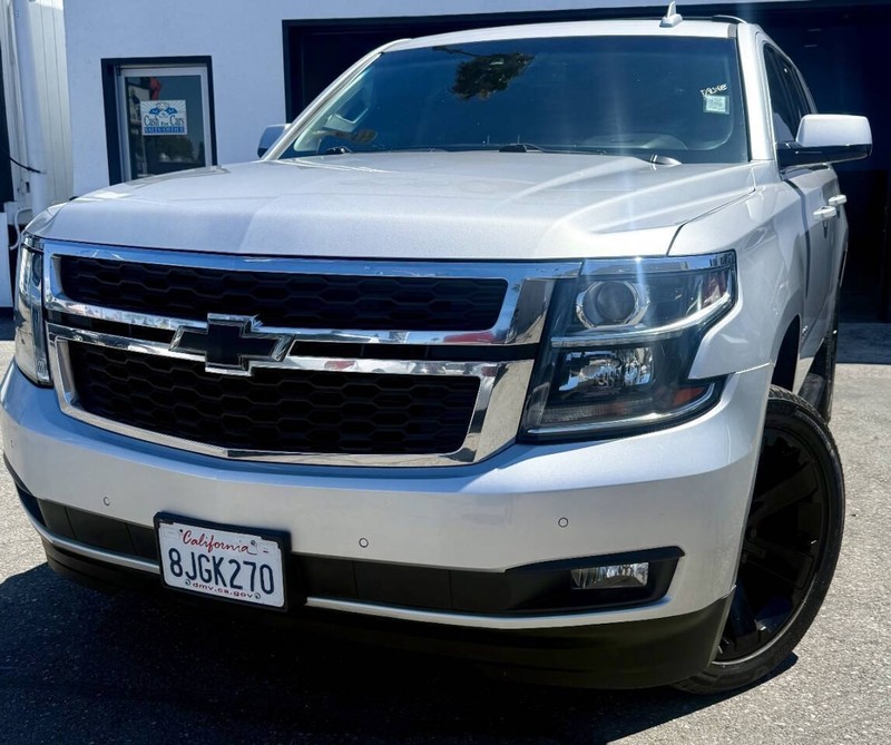 Chevrolet Tahoe Vehicle Full-screen Gallery Image 02