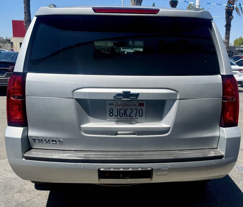 Chevrolet Tahoe Vehicle Full-screen Gallery Image 05