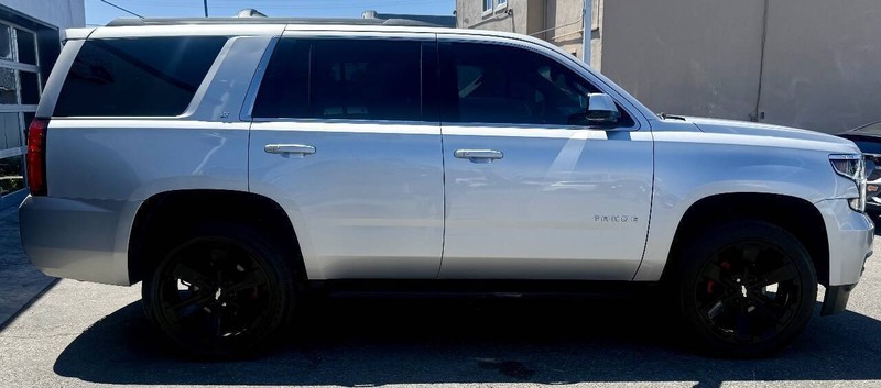 Chevrolet Tahoe Vehicle Full-screen Gallery Image 09