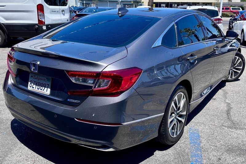 Honda Accord Hybrid Vehicle Full-screen Gallery Image 04
