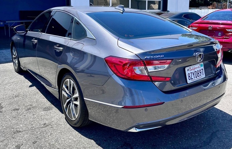 Honda Accord Hybrid Vehicle Full-screen Gallery Image 05