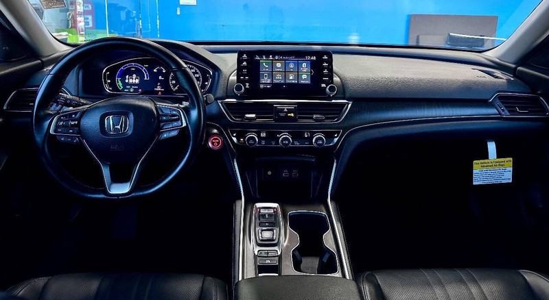 Honda Accord Hybrid Vehicle Full-screen Gallery Image 09