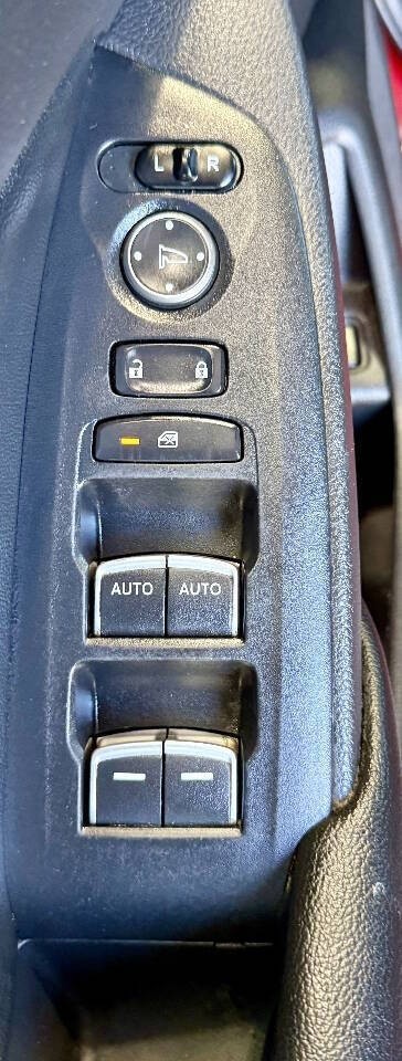 Honda Accord Sedan Vehicle Full-screen Gallery Image 17