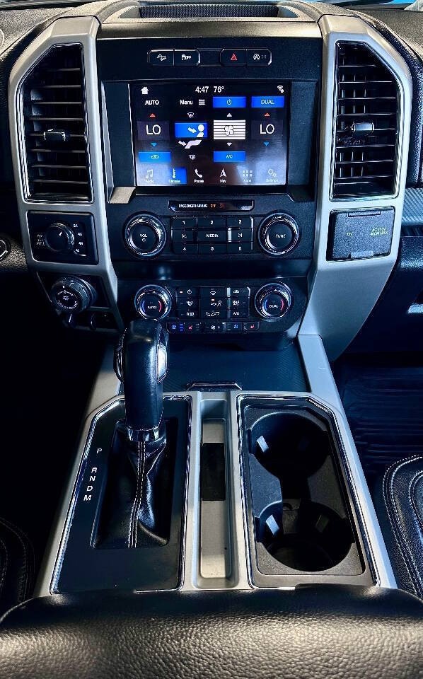 Ford F-150 Vehicle Full-screen Gallery Image 02