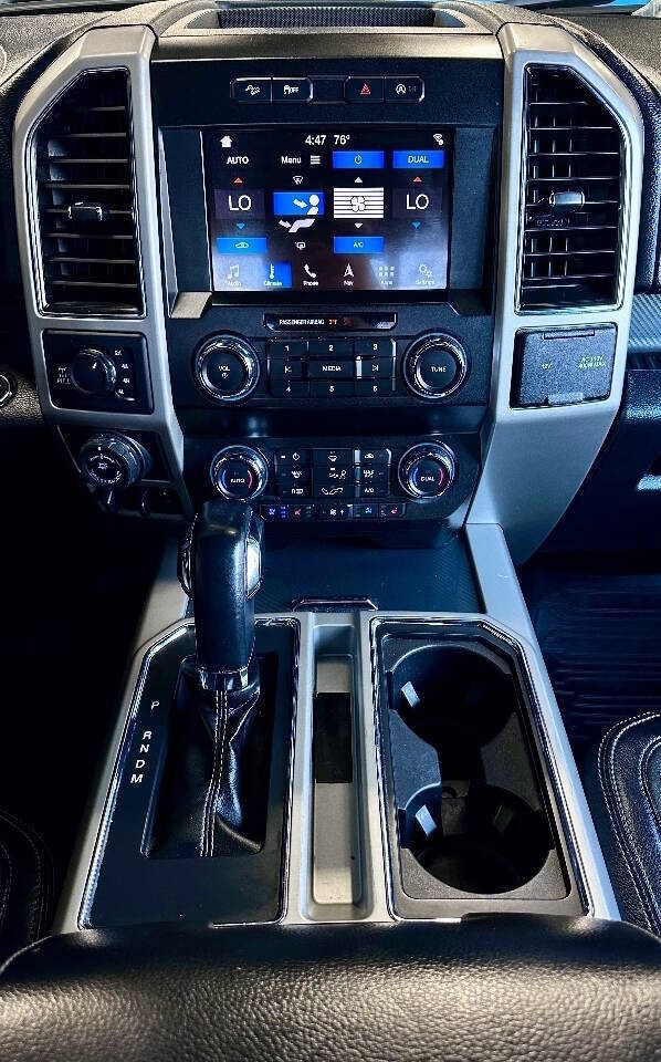 Ford F-150 Vehicle Full-screen Gallery Image 11