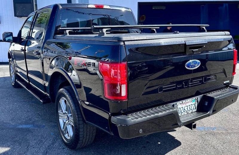 Ford F-150 Vehicle Full-screen Gallery Image 07