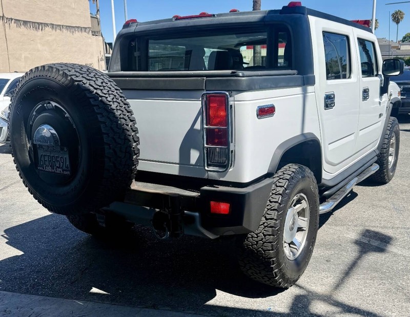 HUMMER H2 Vehicle Full-screen Gallery Image 04