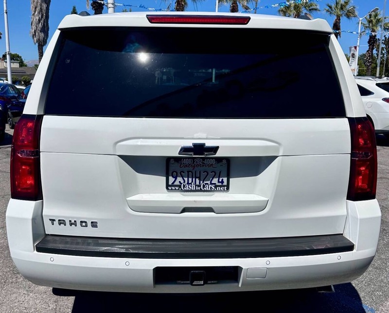 Chevrolet Tahoe Vehicle Full-screen Gallery Image 04