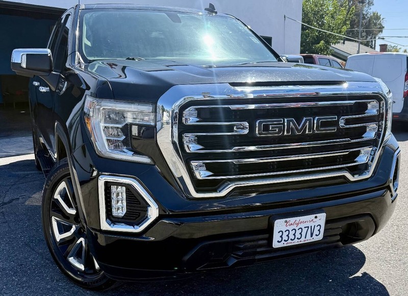 GMC Sierra 1500 Vehicle Full-screen Gallery Image 03