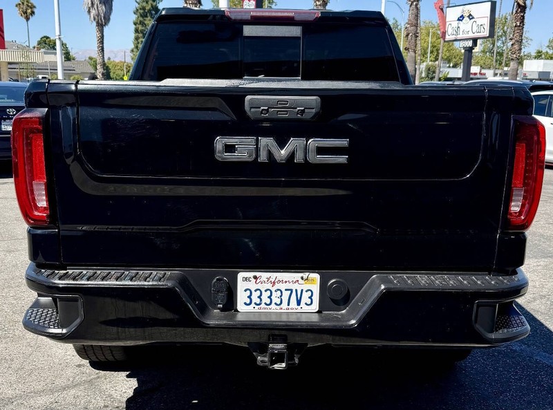 GMC Sierra 1500 Vehicle Full-screen Gallery Image 05