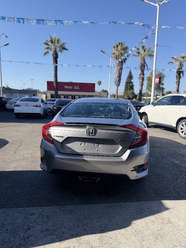 Honda Civic Sedan Vehicle Full-screen Gallery Image 04