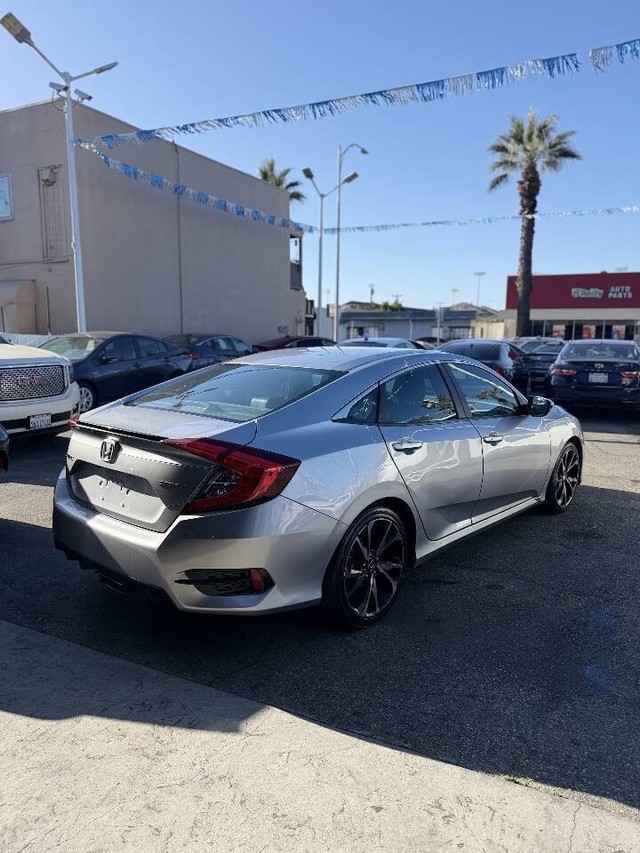 Honda Civic Sedan Vehicle Full-screen Gallery Image 05