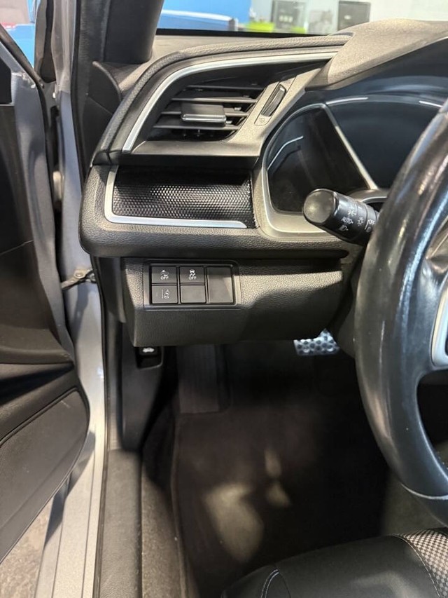 Honda Civic Sedan Vehicle Full-screen Gallery Image 10