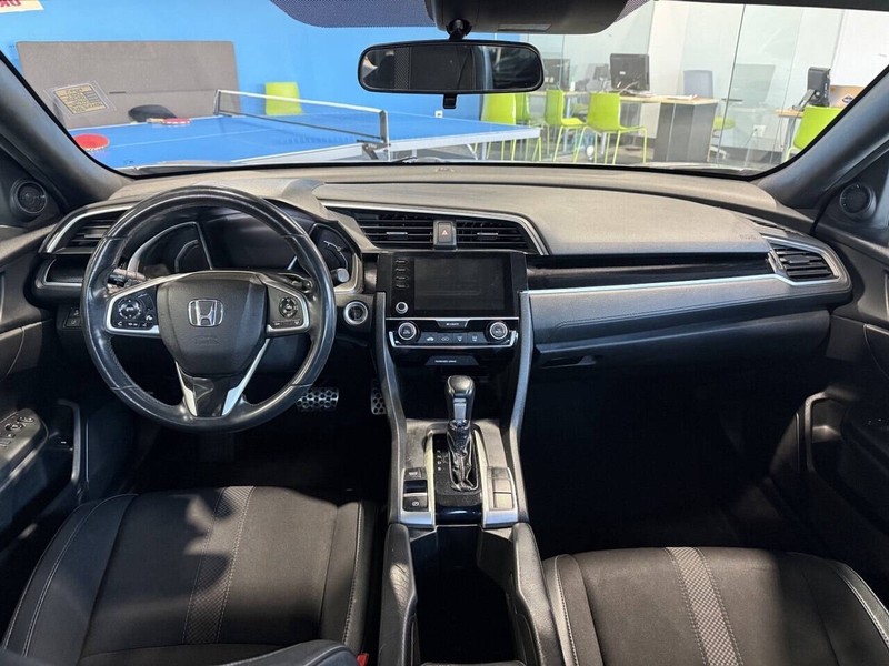 Honda Civic Sedan Vehicle Full-screen Gallery Image 12