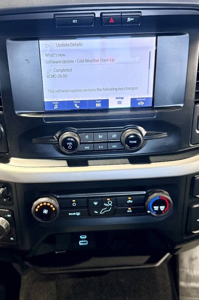 Ford F-150 Vehicle Full-screen Gallery Image 11